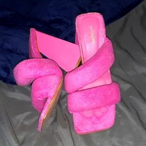Hot pink, prettylittlething heels size 3